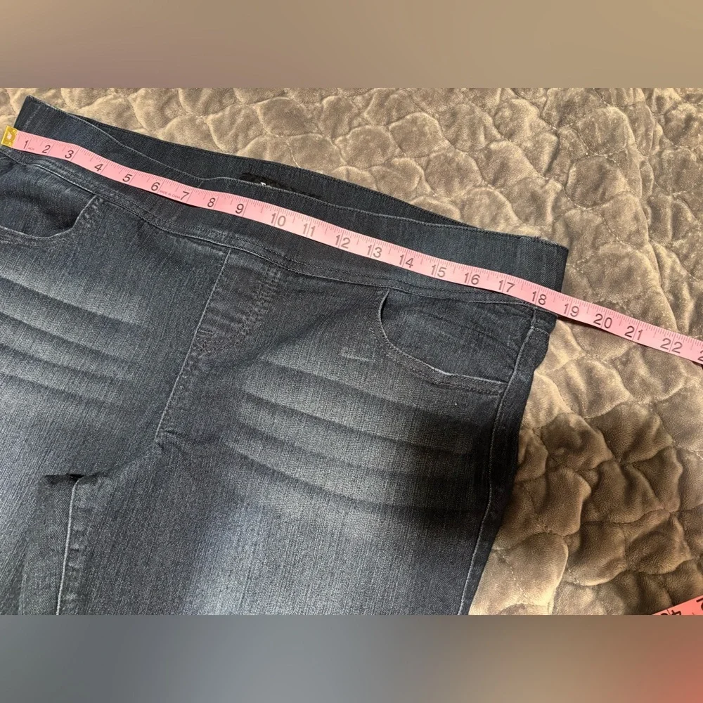 Torrid - Lean Jean Slim Boot Mid-Rise Jean - Picture 8 of 10